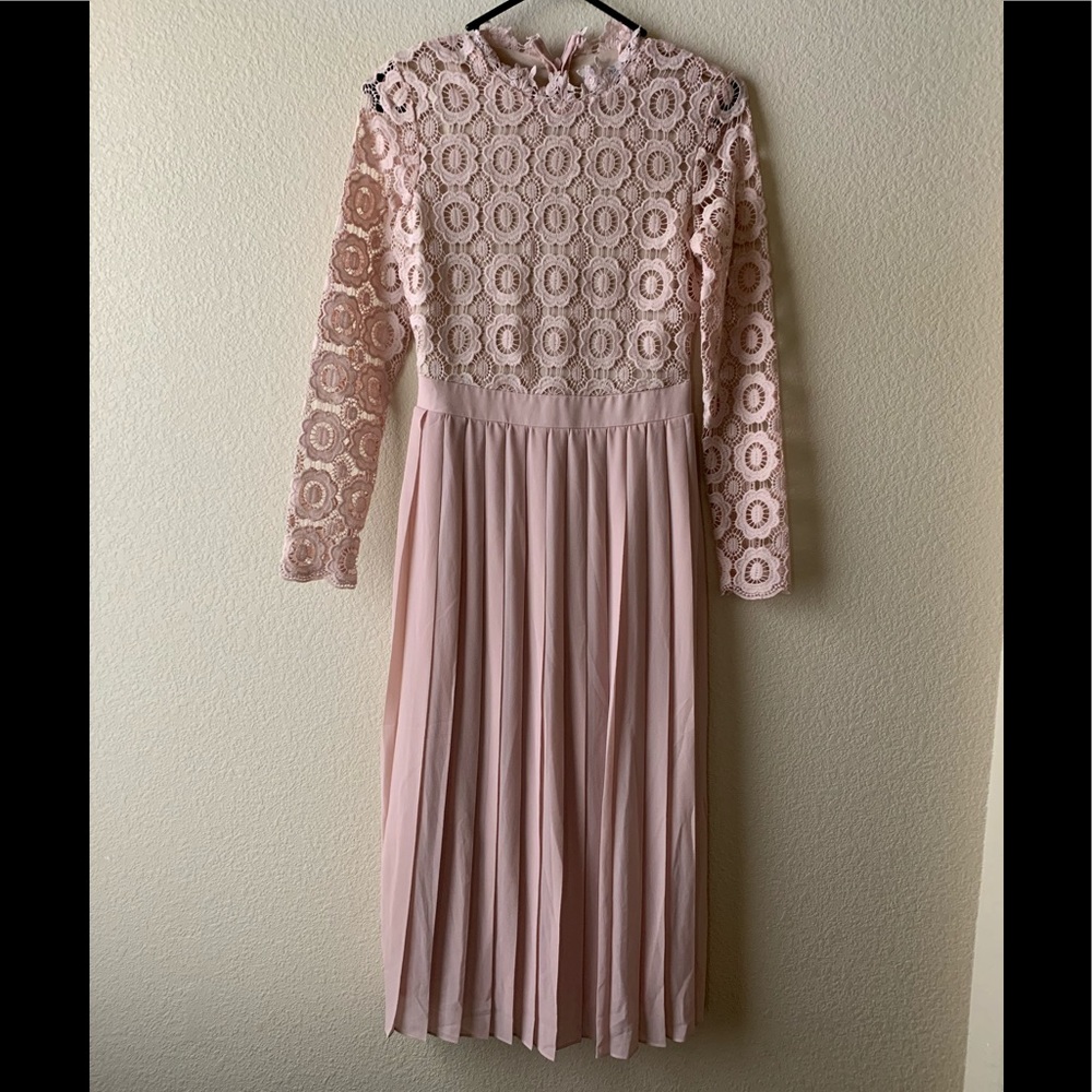 Ivy City Co. Dress . Lace long sleeve dress
